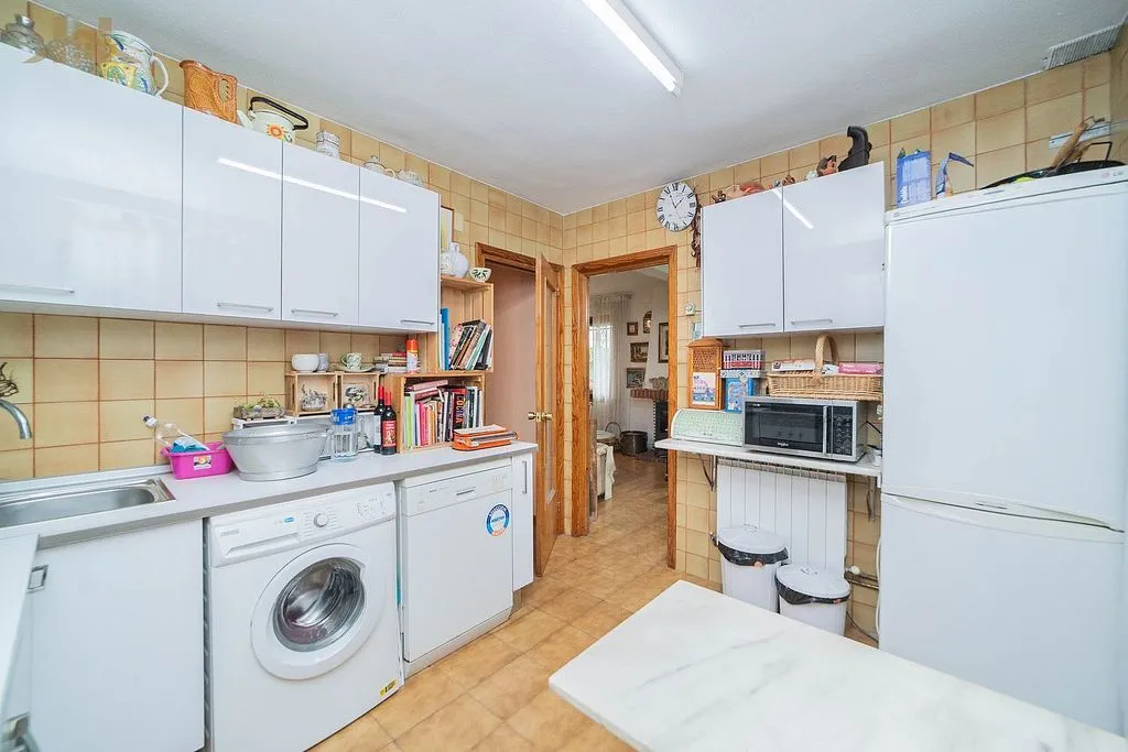 Cuisine - Corner Semi-detached with Pool in Dehesa – El Soto