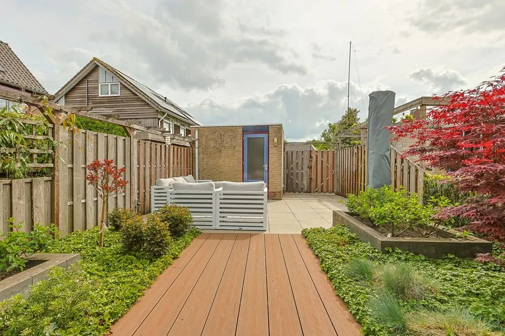 6-room house in Alphen Aan Den Rijn