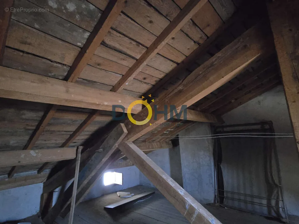 Pièces - Immeuble avec 3 Appartements en Centre Bourg à La Chaise-Dieu
