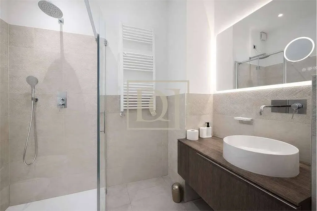 Vannitoad - Luxury Apartment with Triple Exposure in Milan