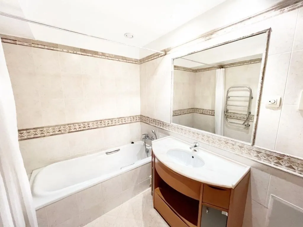 Vannitoad - 2-Bedroom Flat with Portuguese Architecture in Lisbon