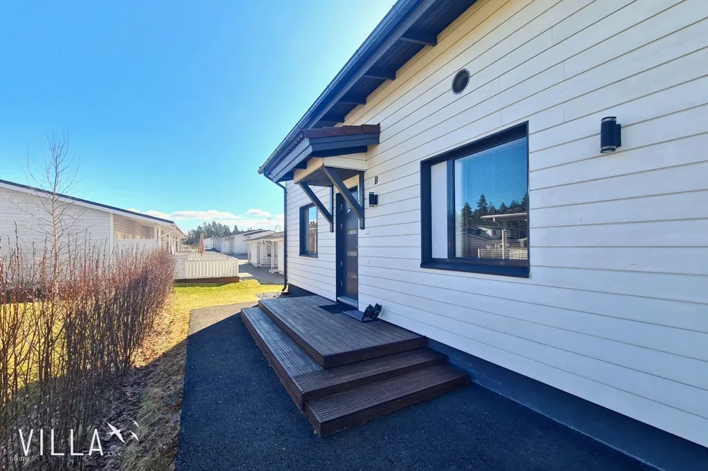 Välivaade - Bright Bungalow with Garden in Nokia