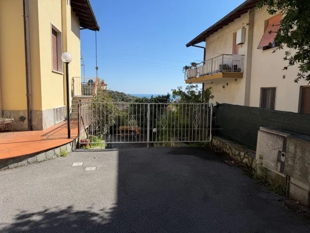 Välivaade - Restored Apartment with Sea View in Boissano