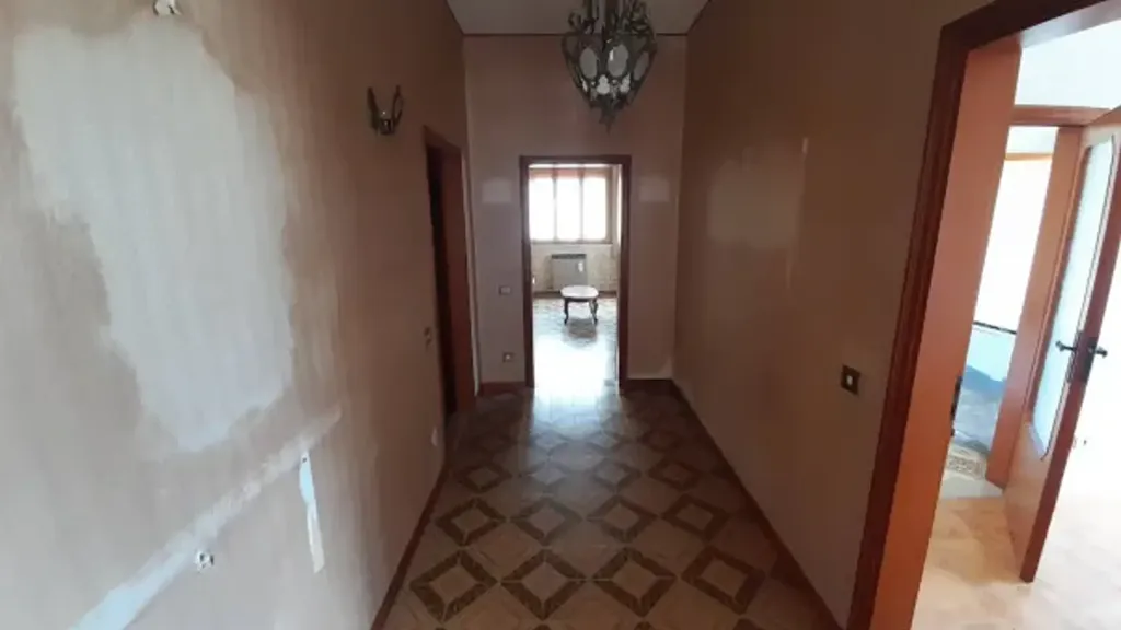 hallway_entrance
