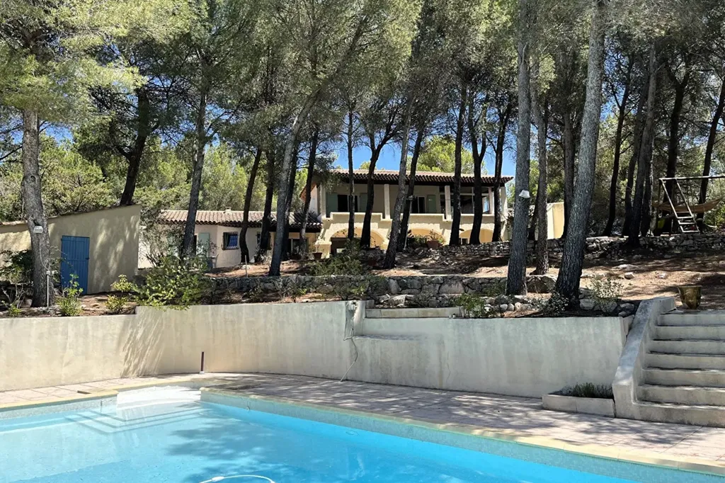 Bassein - Architect's House with Pool in Ventabren
