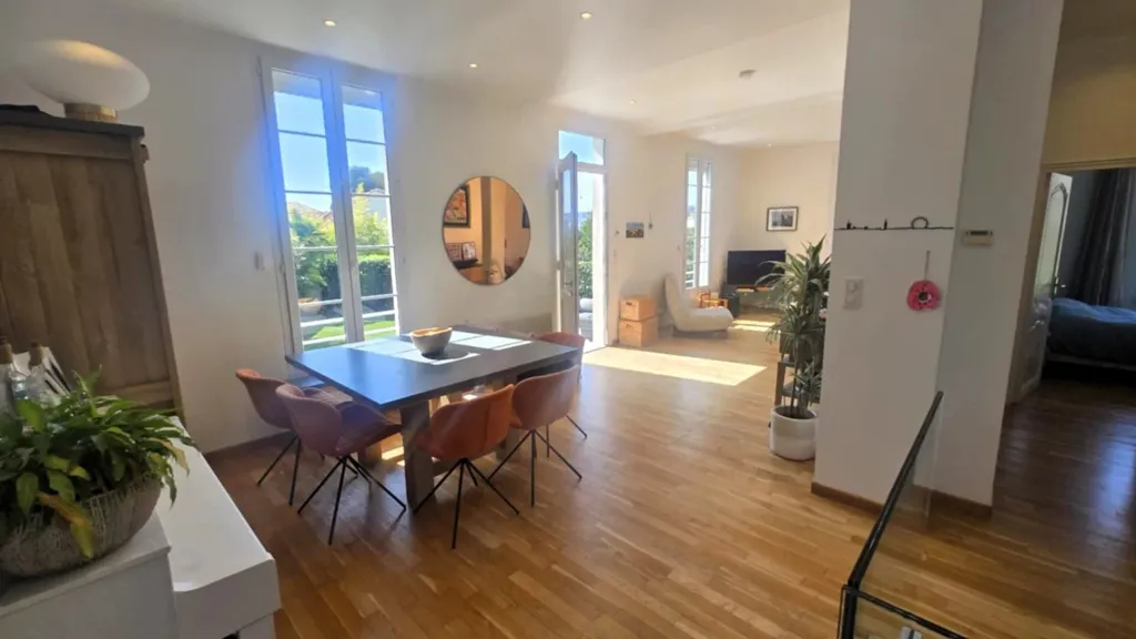 Söögituba - 1930s Villa with Garden in Nice
