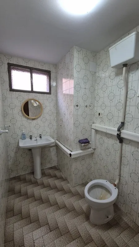 Vannitoad - Three-Storey Townhouse with Balconies in Antella