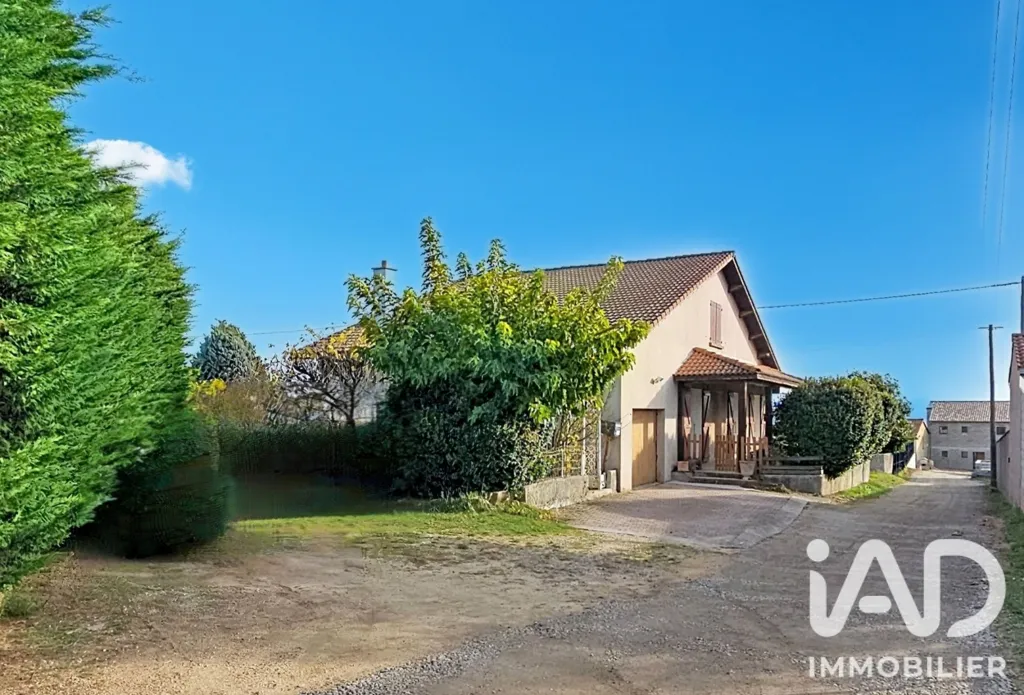 Esterno - Detached House with Garden in Bogy