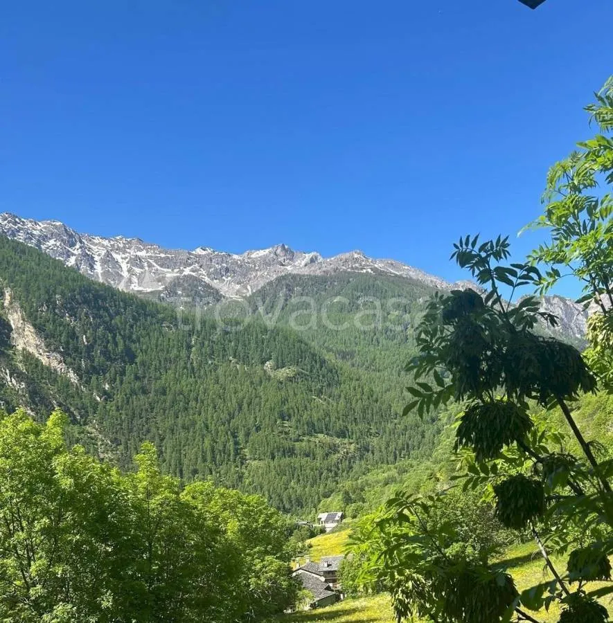 Rustic House with Open View in Acceglio