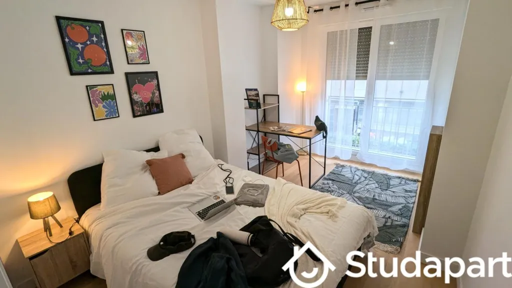 Chambres - Chambre en Colocation avec Cuisine Entièrement Équipée à Paris