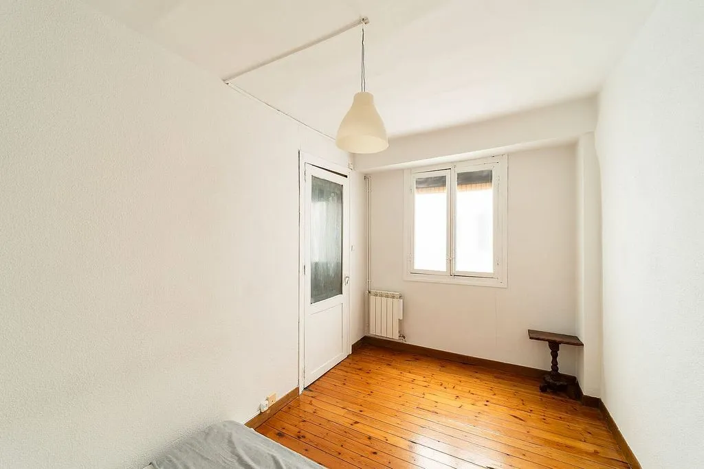 Pièces - Furnished Flat with Balcony in Pamplona