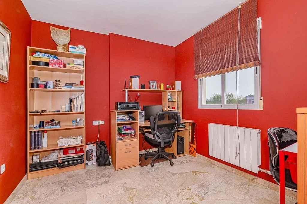 Kabinet - Semi-detached House with Pool on Avenida de Andalucía