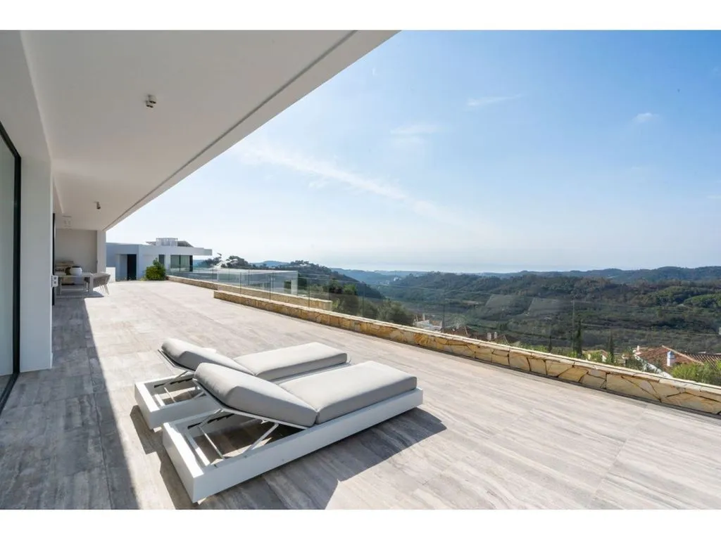 Terrass - Luxury Villa with Sea Views in Benahavís
