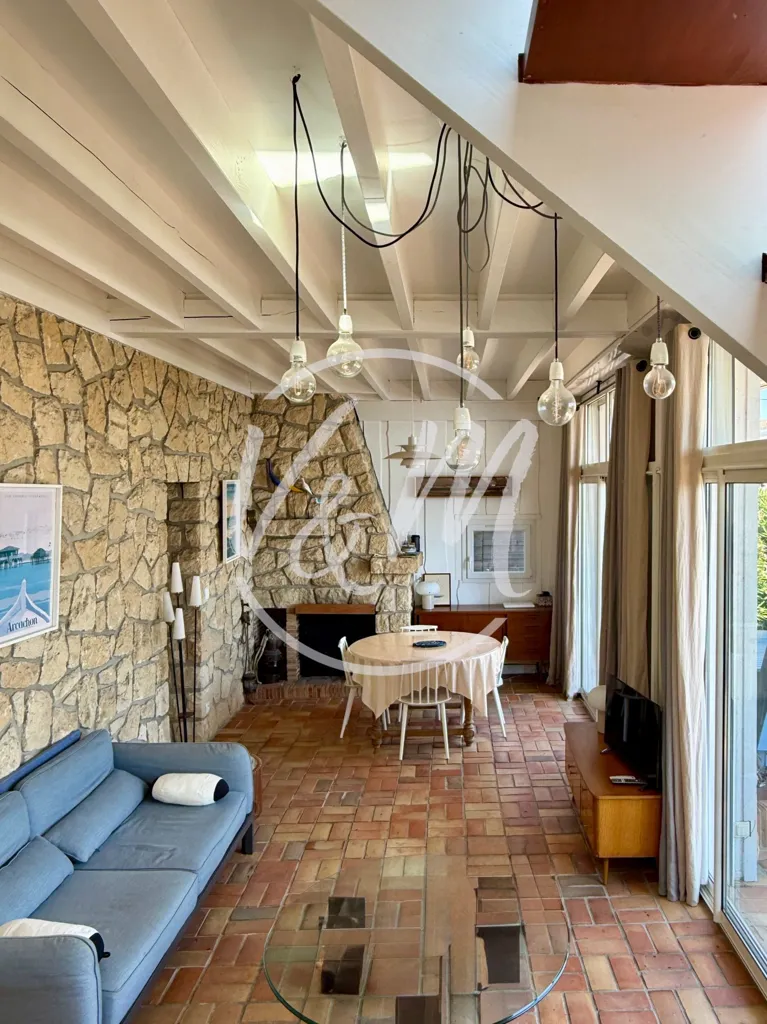 Séjour - Villa avec vue sur le bassin à Taussat