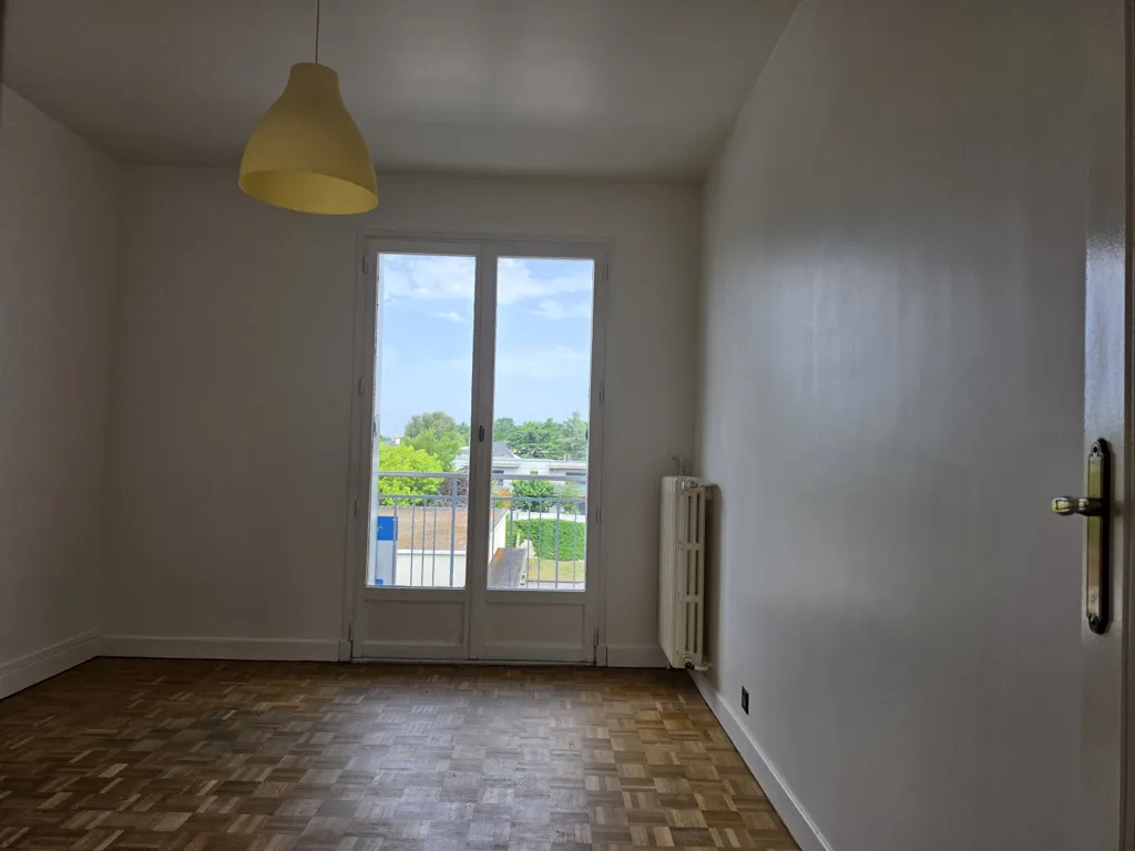 Pièces - Appartement 5 Pièces avec Balcons dans Résidence de Standing