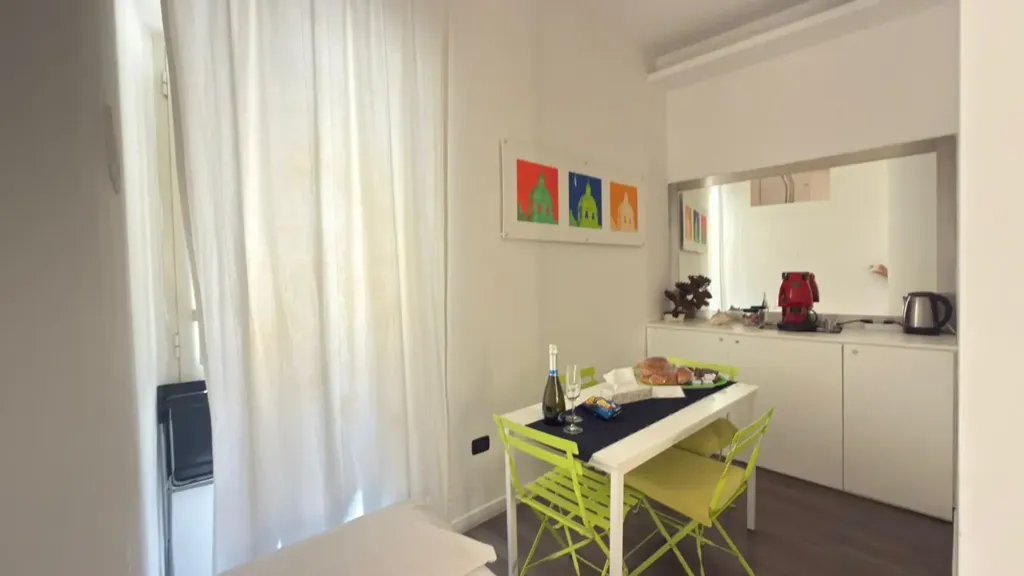 Söögituba - Rustic-Style Flat with Balcony in Naples Centre