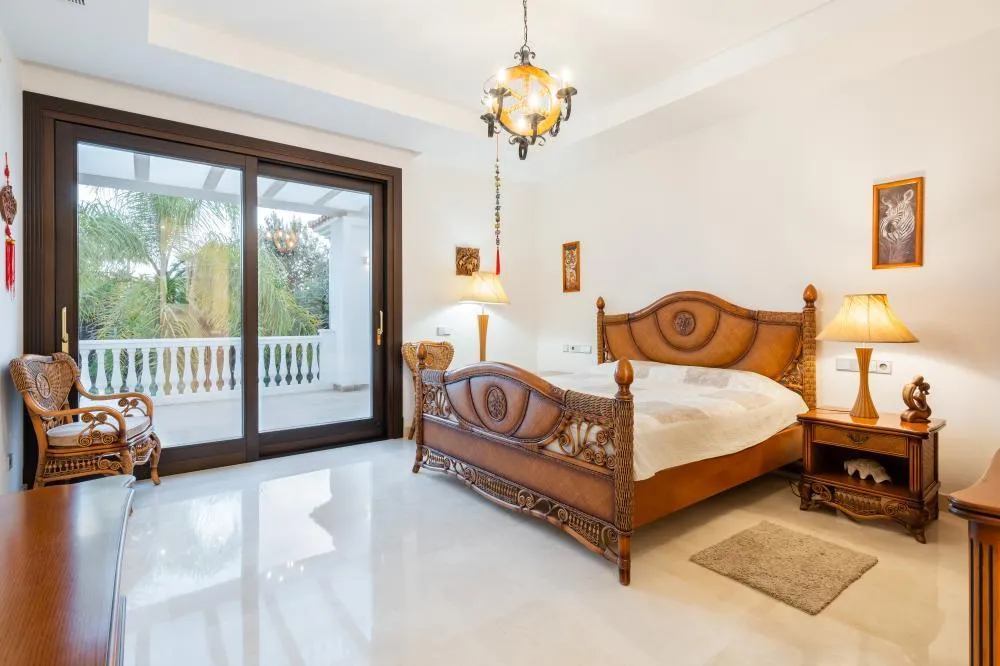 Chambres - Detached Villa with Pool in Marbella's Casco Antiguo
