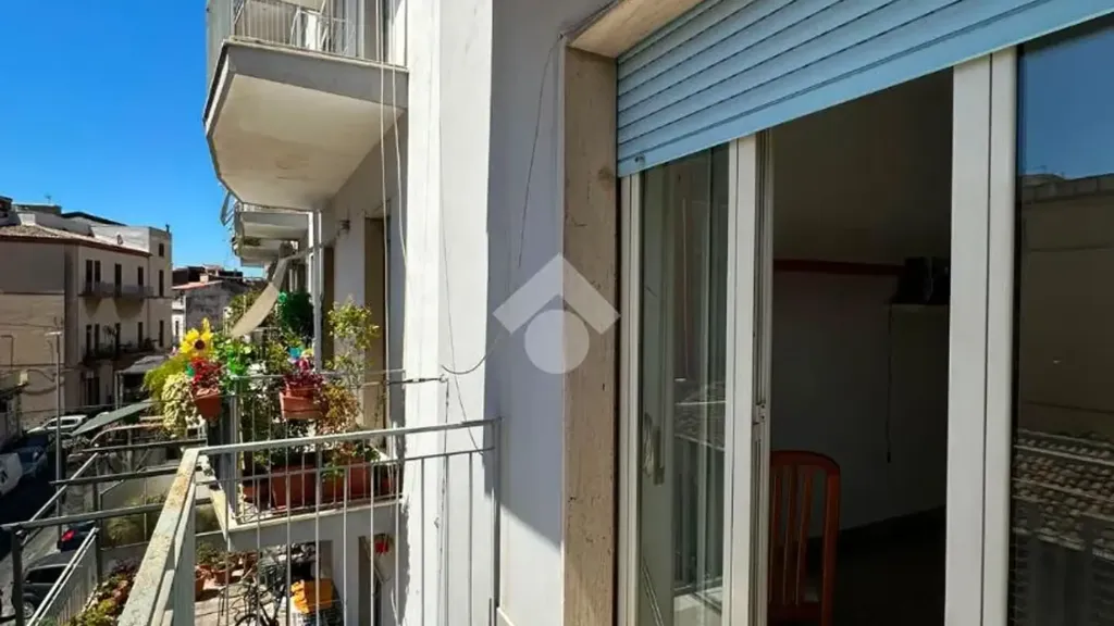 Rõdu - Bright Apartment with Balconies in Catania