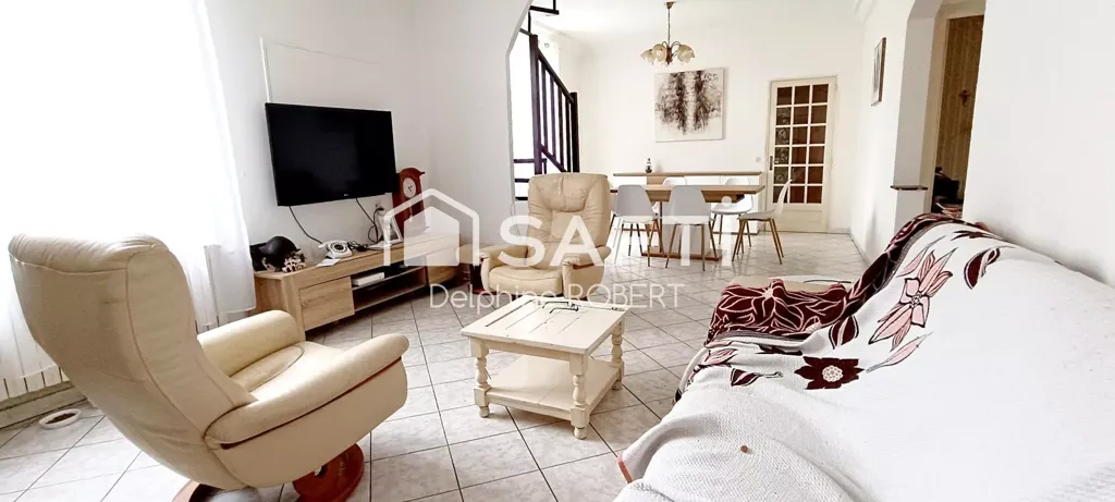 Elutuba - Renovated House with Veranda in Saintes
