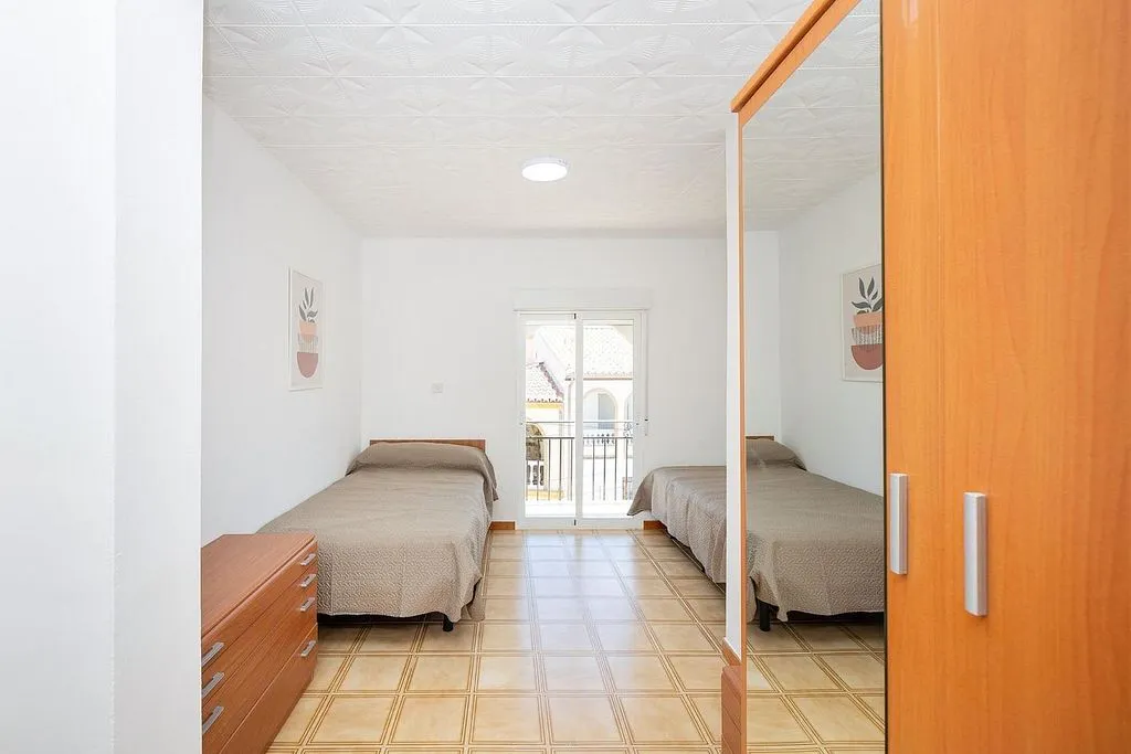 Magamistoad - 1-Bedroom Flat with Balcony in Escúzar