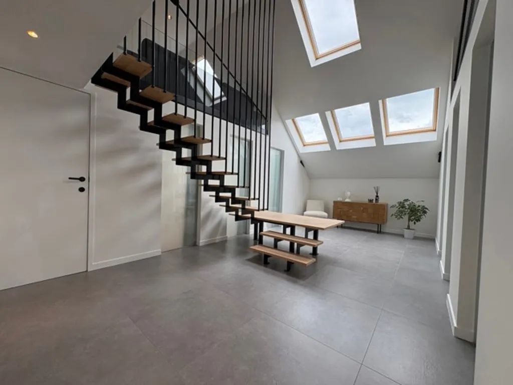 Pièces - Duplex Lumineux avec Cave et Parking à Nice