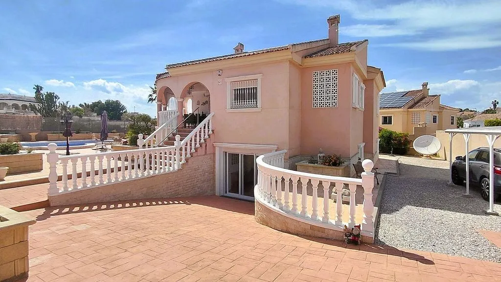 Extérieur - Villa with Pool and Terrace in La Marina