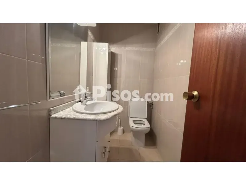 Salles de bain - Student-Friendly Flat with Balcony in El Pilar