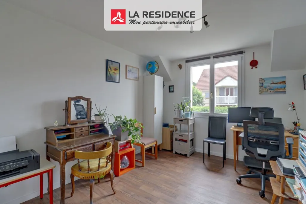 Bureau - Maison avec Terrasse et Jacuzzi à Verneuil-sur-Seine