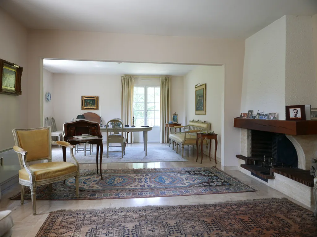 Elutuba - Spacious House with Pool in Saint-Astier