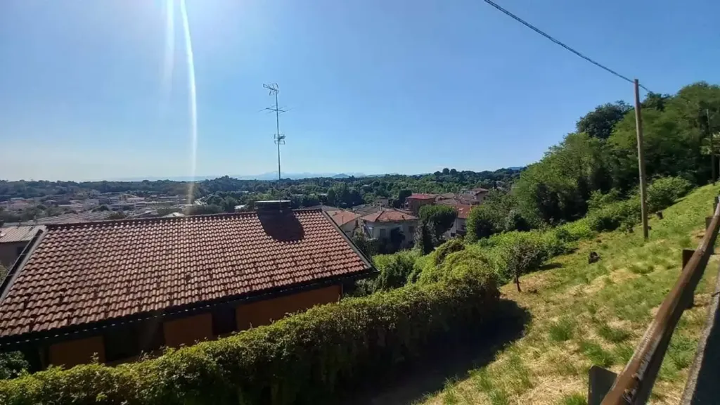Balcony - Modern Villa with Mountain View in Cantù
