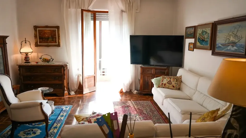 Séjour - Apartment with Castle View in Massa