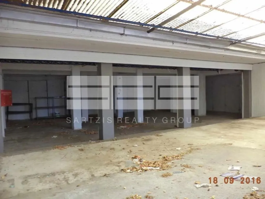 Garage - Apartment with Garden in Kallithea