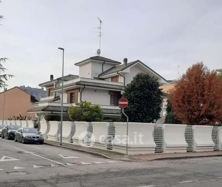 Exterior - Four-Level Villa with Pool in Vercelli