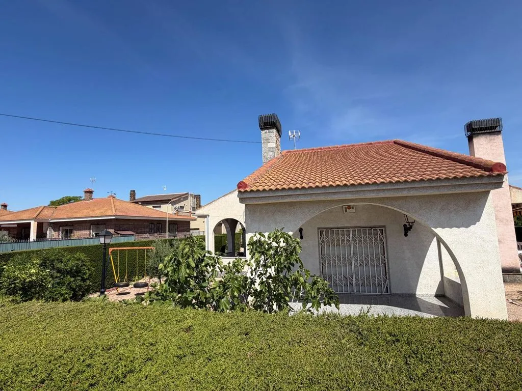 Välivaade - Chalet with Pool and Terrace in La Puebla