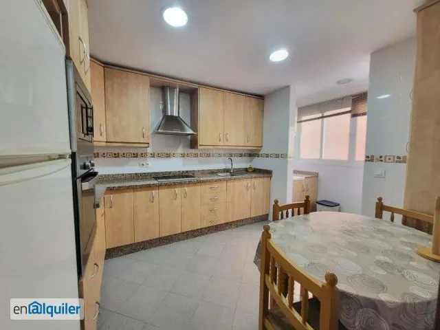 Cuisine - Student Flat with Balcony in Almeria