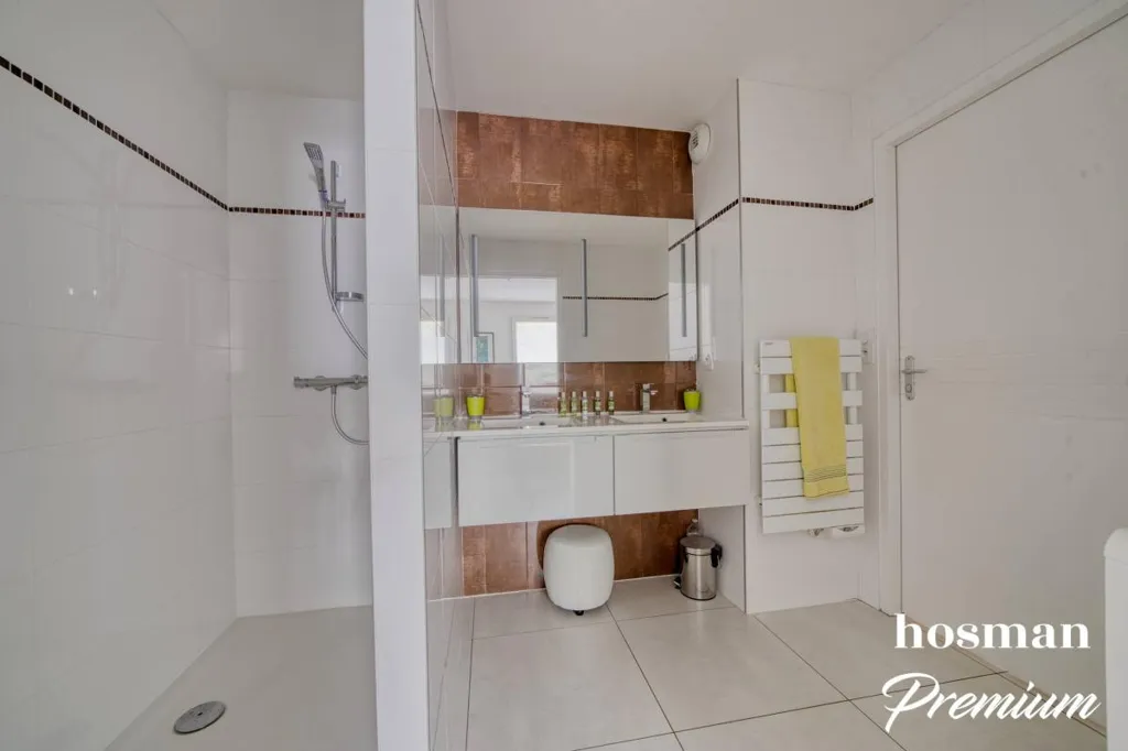 Vannitoad - Luxury Apartment with Patio in La Rochelle