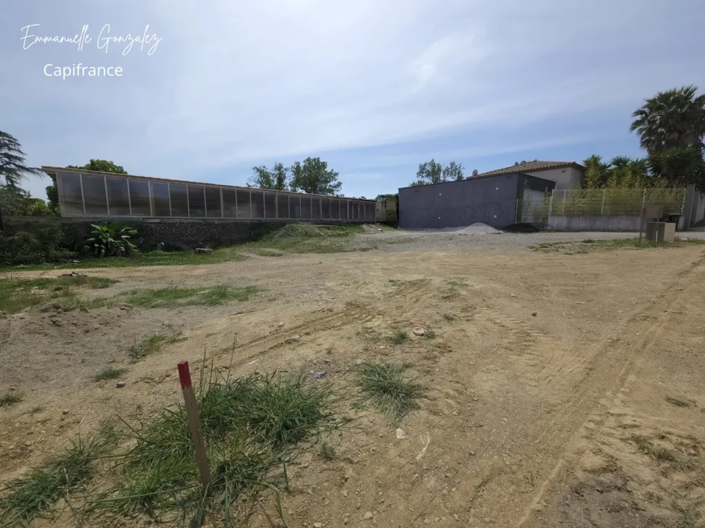 Aed - Buildable Plot with Permit in Fouzilhon