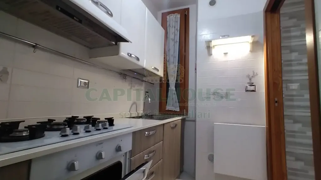 Köök - Armed Two-Bedroom Flat with Balcony in Capua