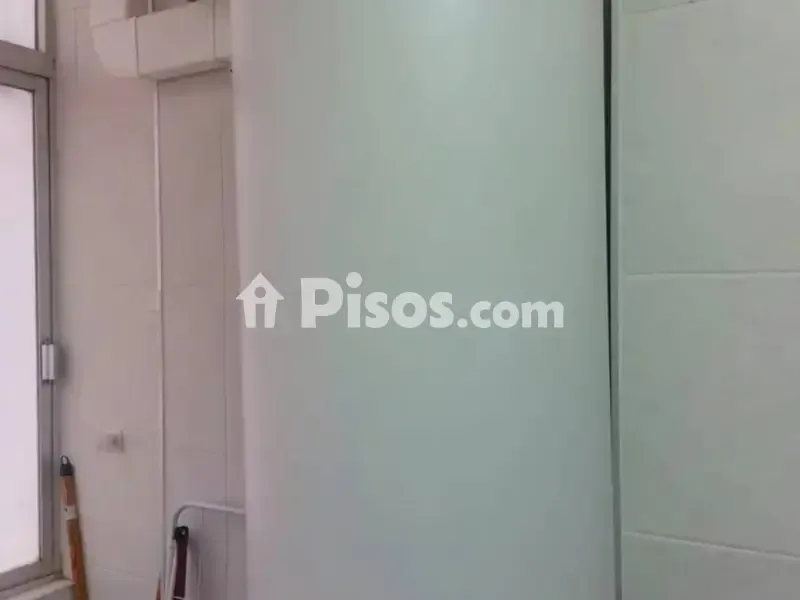 Bathrooms - Furnished Apartment with Terrace in Renfe