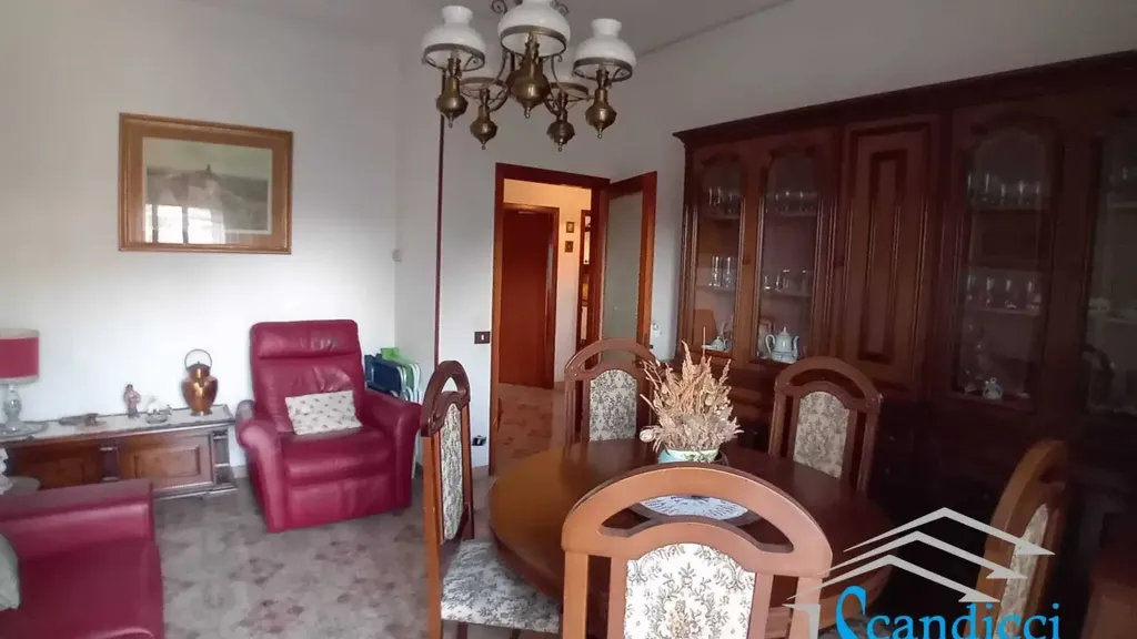 Sala da pranzo - Bright Apartment with Balcony in Florence