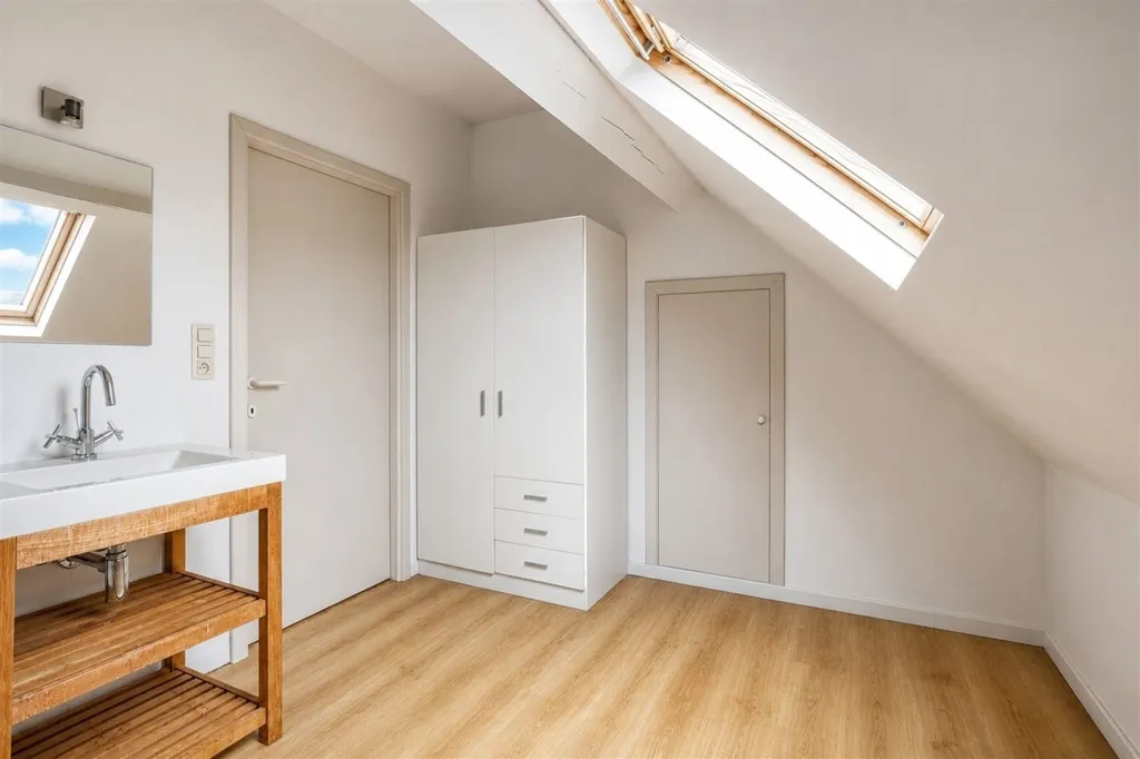 Salles de bain - Maison Rénovée avec Jardin à Edegem