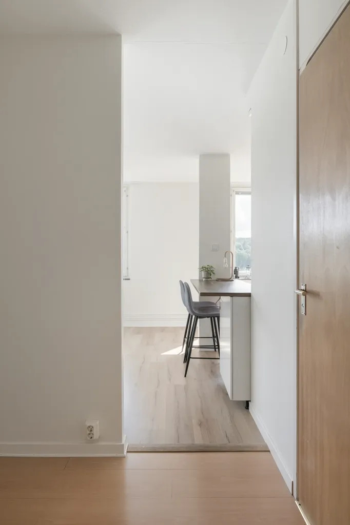 Entrée - Charming Penthouse with Balcony in Göteborg