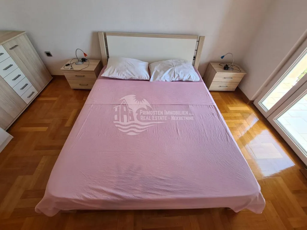 Magamistoad - Penthouse with Sea View near Trogir