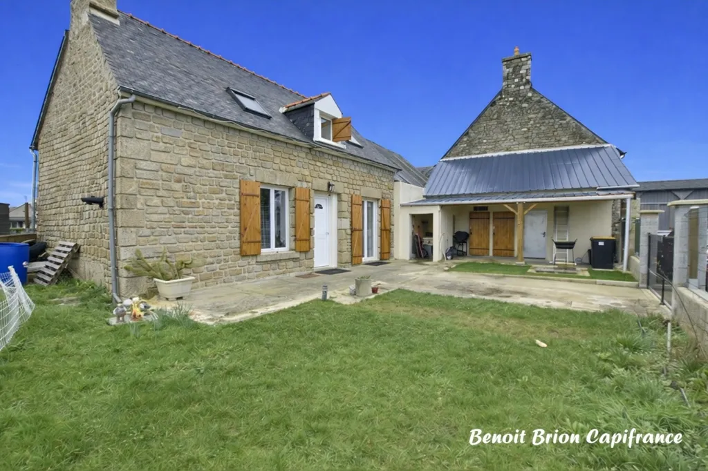 Extérieur - Maison Rénovée avec Jardin à Louvigné-du-Désert