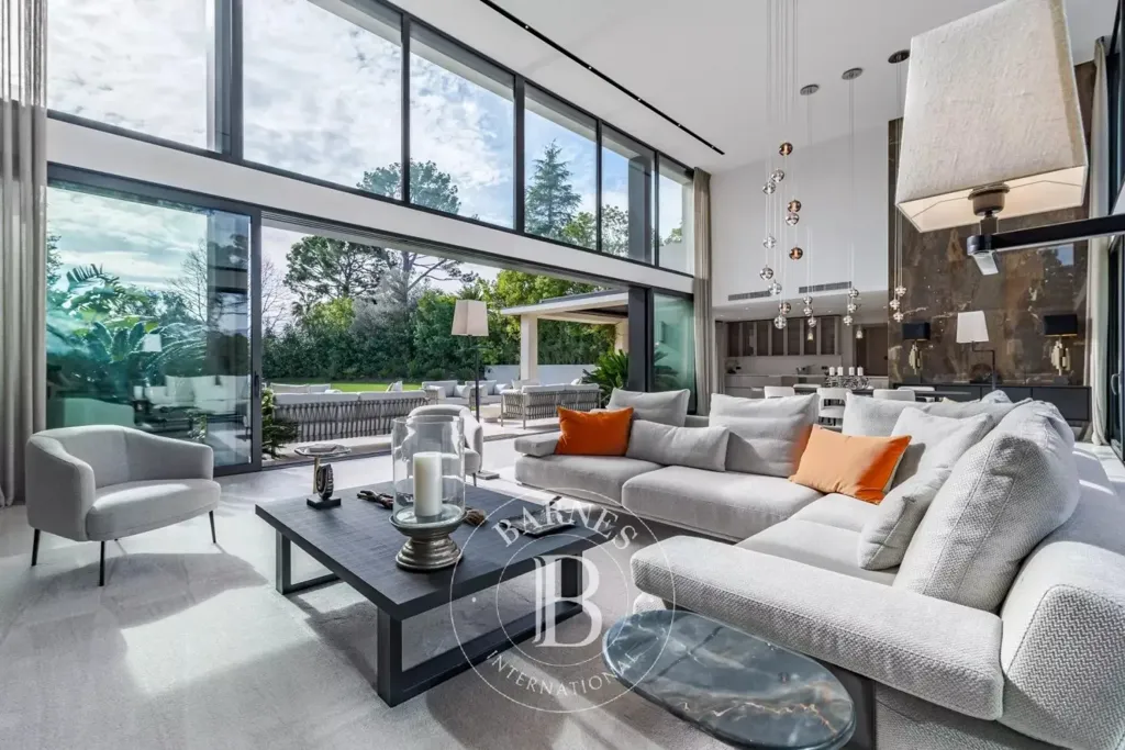 Living Room - Contemporary Villa with Pool in Mougins