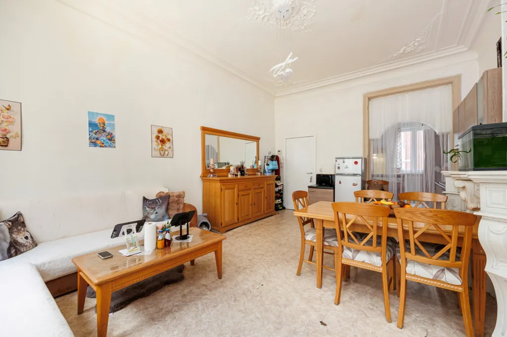 Salle à manger - Immeuble avec Appartements et Commerce à Anvers
