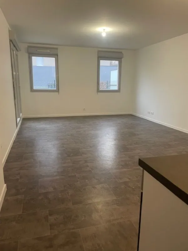 Elutuba - Garden Flat with Terrace in Bourgoin-Jallieu