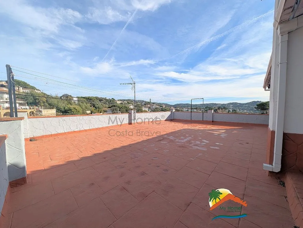 Terrazza - Chalet with Pool and Terrace in Aiguaviva Parc
