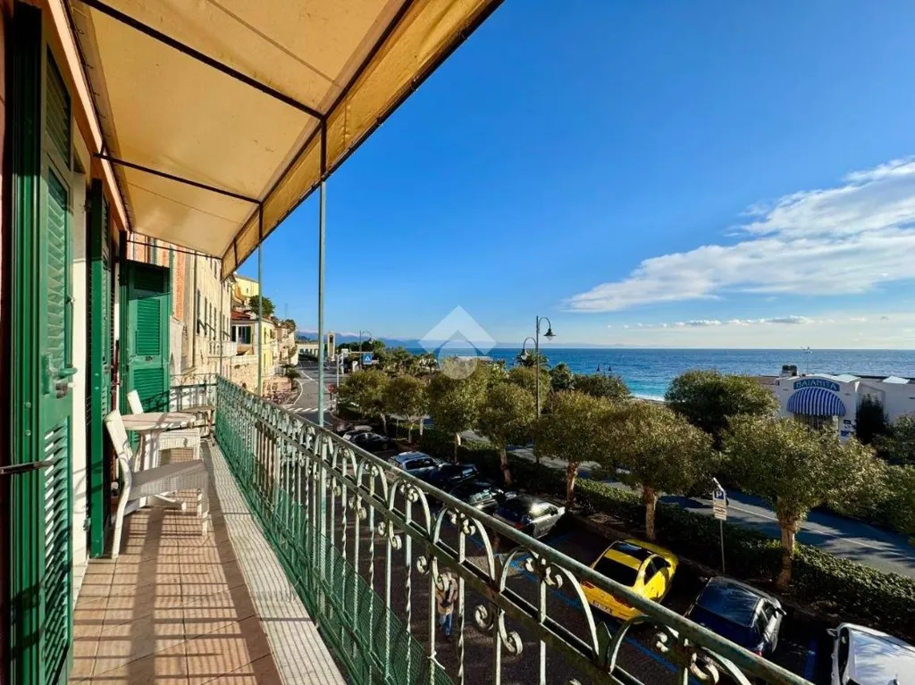 Balcon - Quadrilocale with Sea View Balcony in Noli