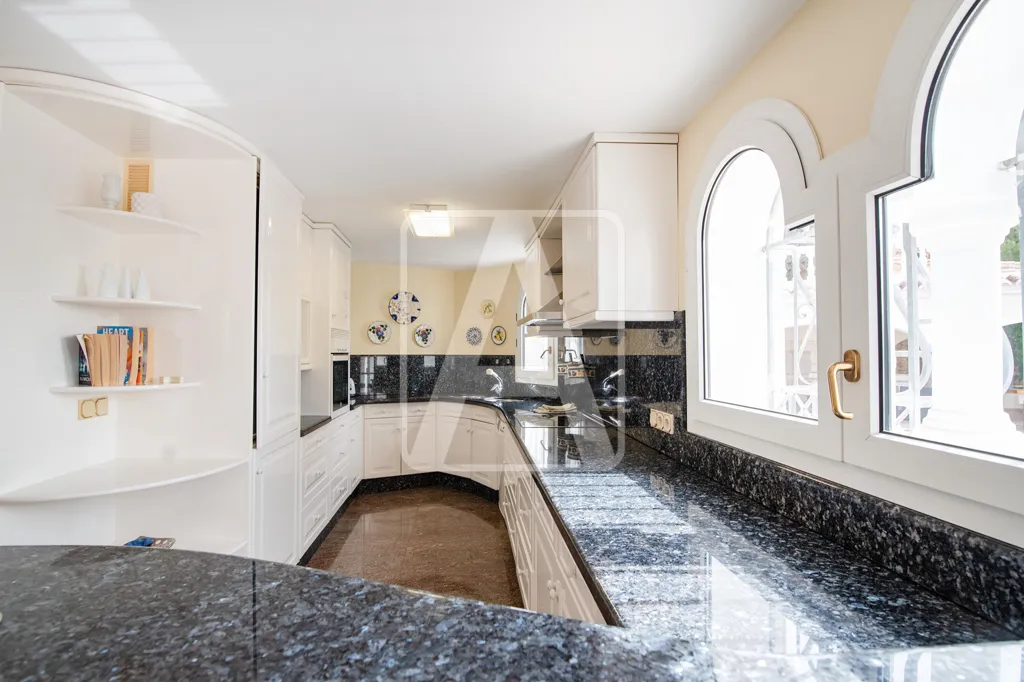 Cuisine - Luxury Villa with Sea Views in Benissa